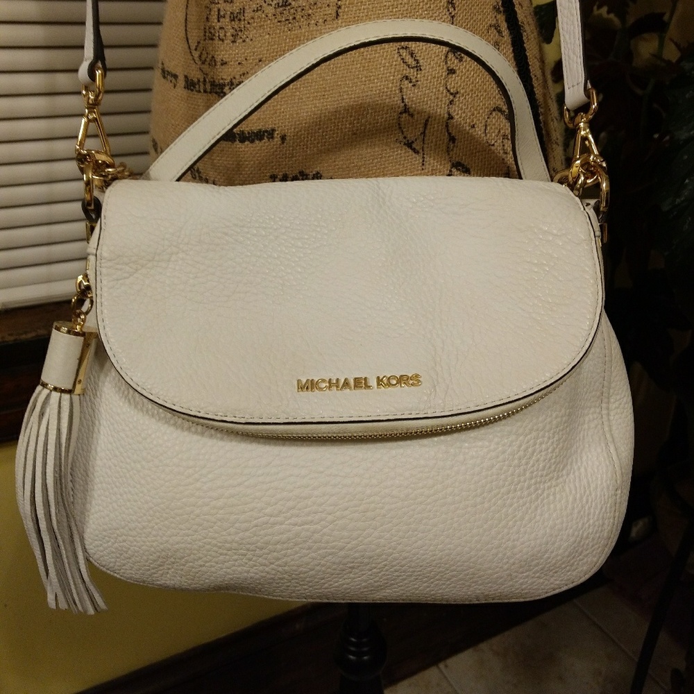 Gorgeous Michael Kors crossbody